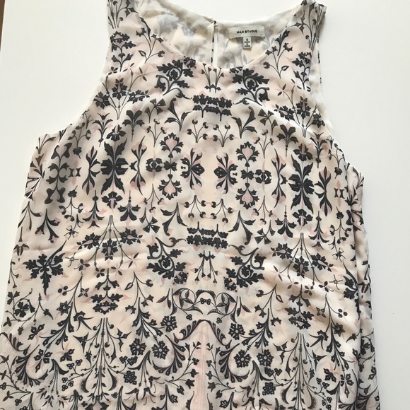 Max Studio Shift Tank - Picture 1 of 3